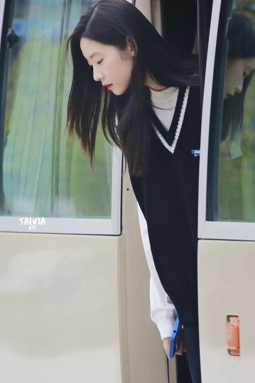 娱乐吃瓜酱 女大学生